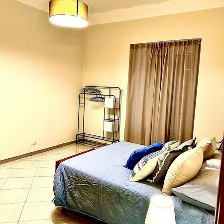 Vacanze - Di Lusso 130 Mq Vicino Stazione E Al Centro Storico -luxury 130 Sqm Near Station And Old Town