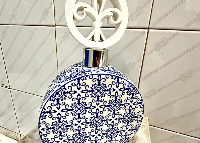 Spacious 130 Sqm Luxury - 2 Bathrooms - Station & Old Town * Naples